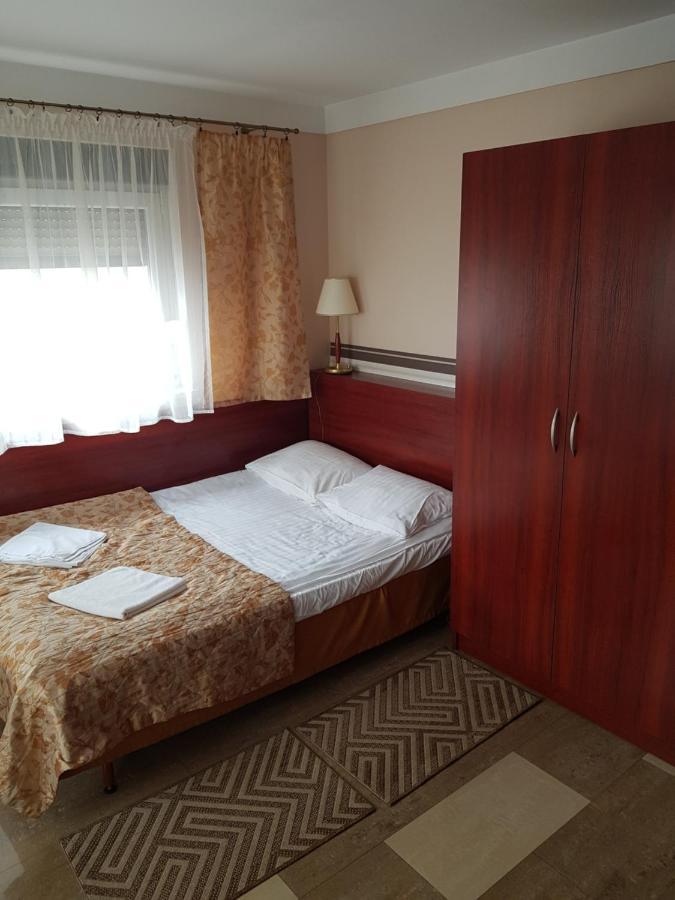 Motel Duet Granowo Exteriör bild