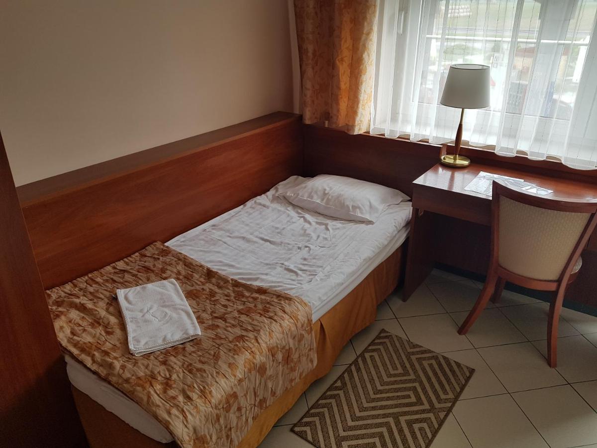 Motel Duet Granowo Exteriör bild
